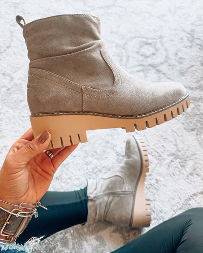 Dashing Sueded Boot - Grey