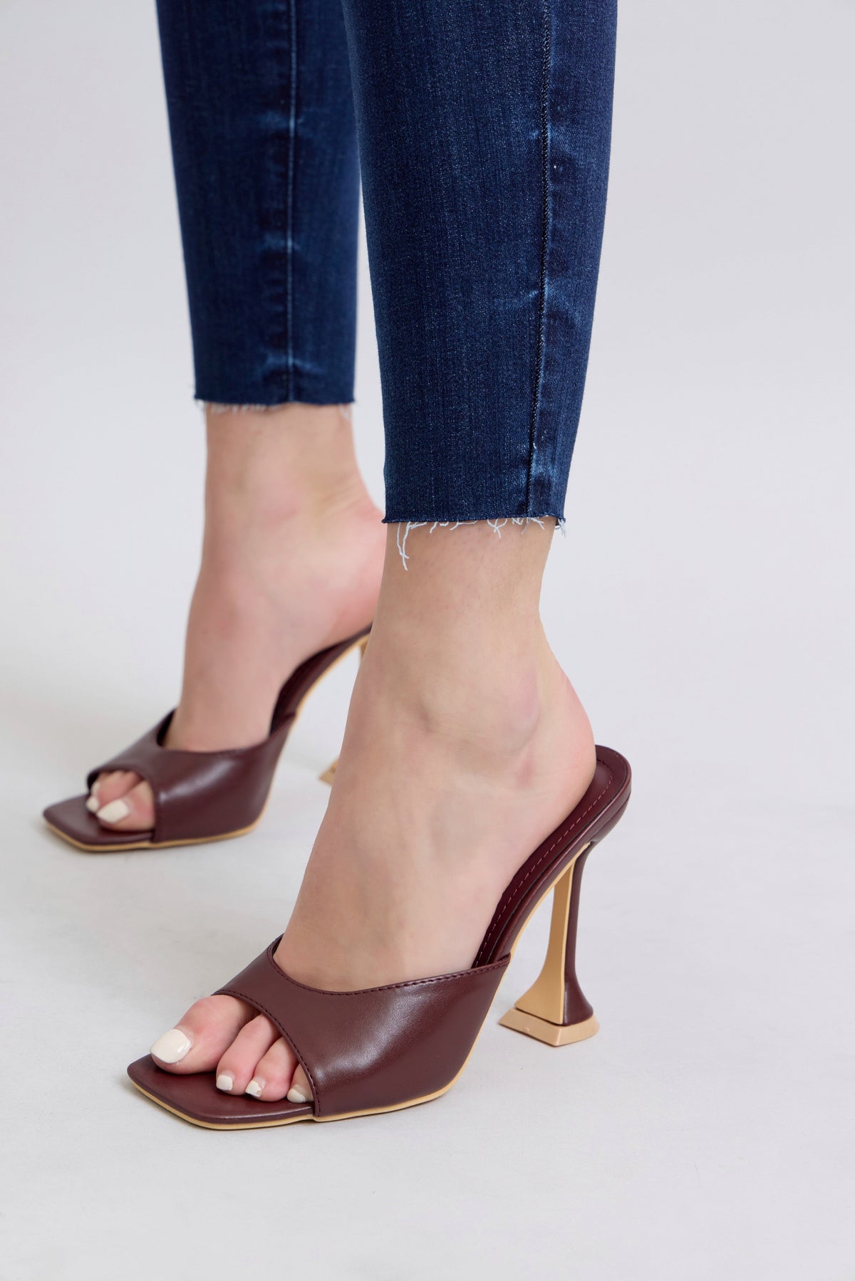 Judy Blue Double Button Raw Hem Skinny Jean