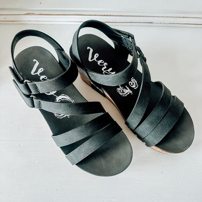 Hariett Wedge Sandal - Black