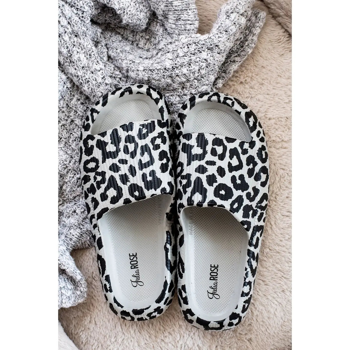 Casual Slide - Grey Leopard