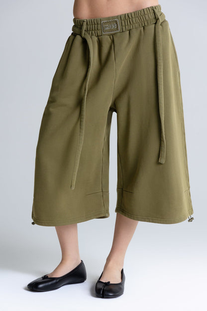 Mile High Baggy Capri