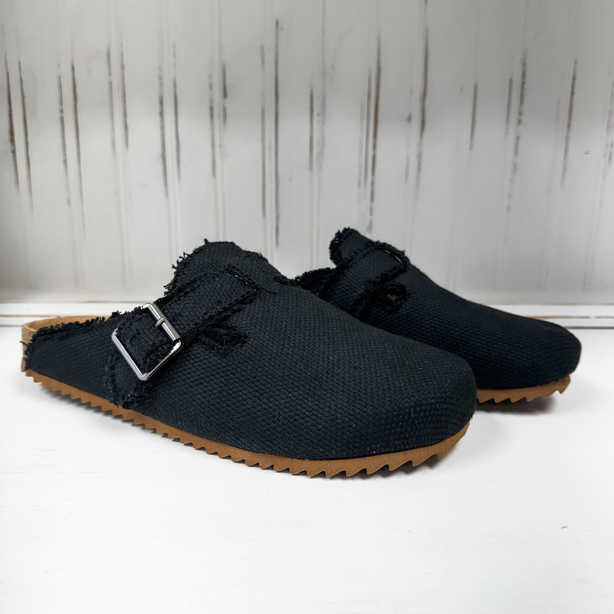 Basket Clog - Black