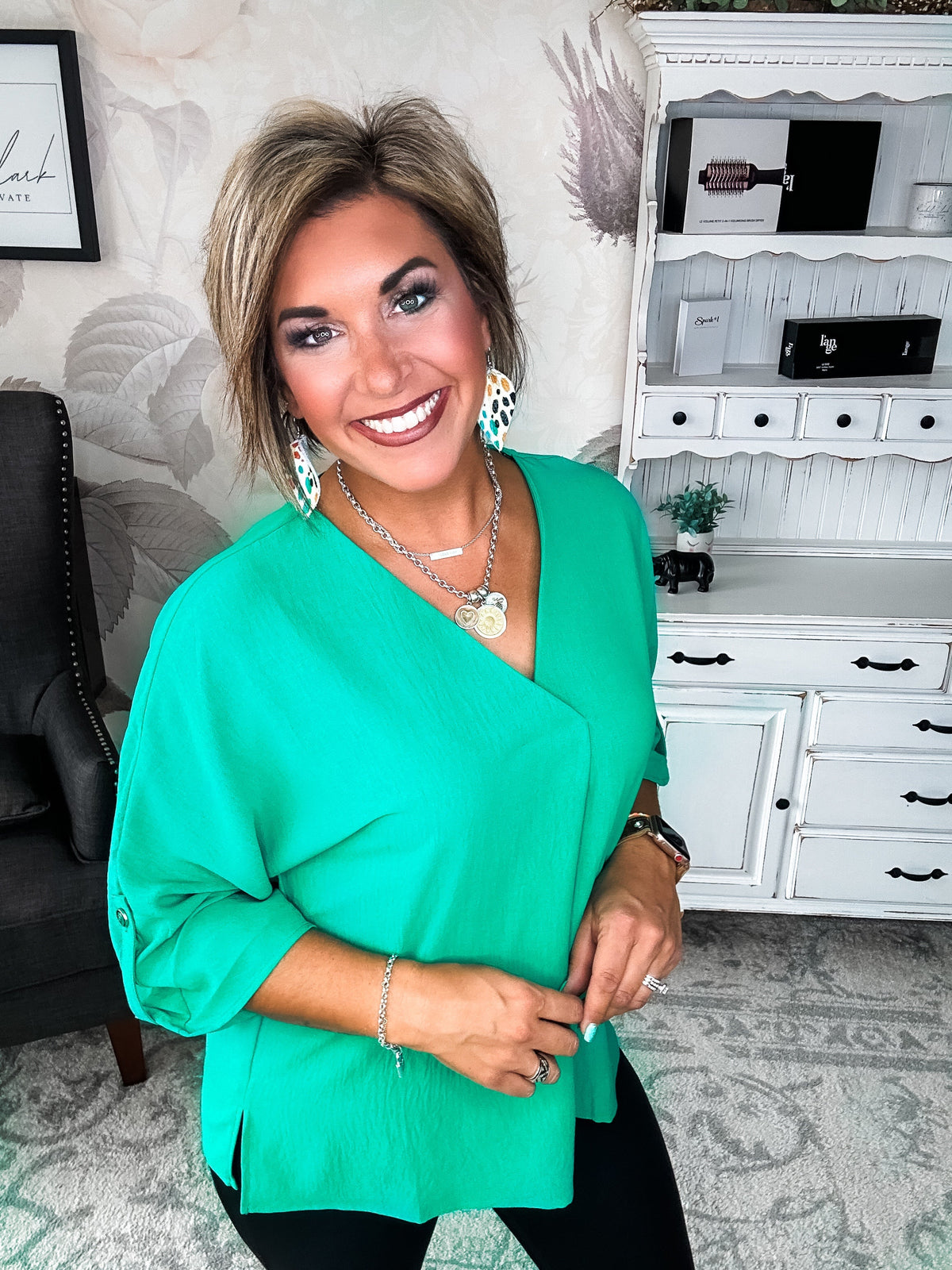 Let Me Work It Blouse - Emerald