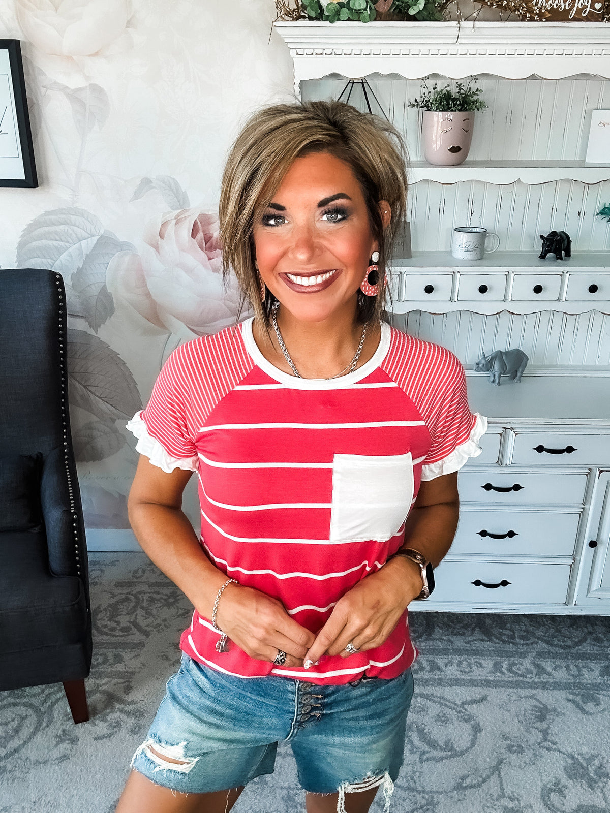 Can't Bring Me Down Tee - Coral