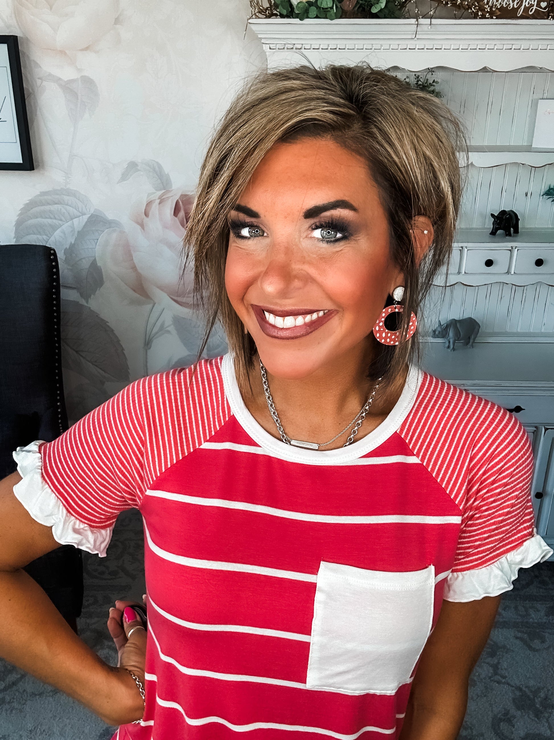 Can't Bring Me Down Tee - Coral