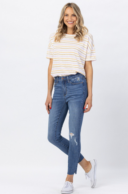Judy Blue Dandelion Embroidered Skinny Jeans